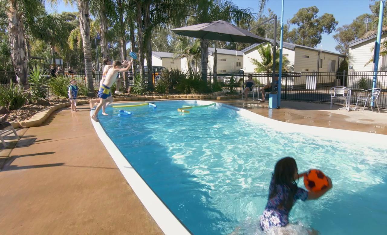Big4 Moama Holiday Park Exterior photo